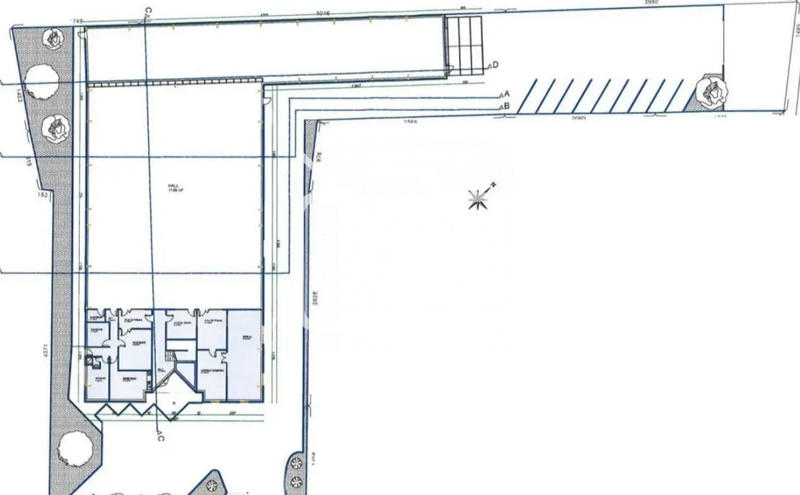 Entrepôt - 1 668 m²