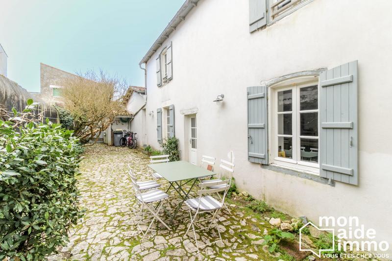 Maison traditionnelle - 139 m² - 6 pièces