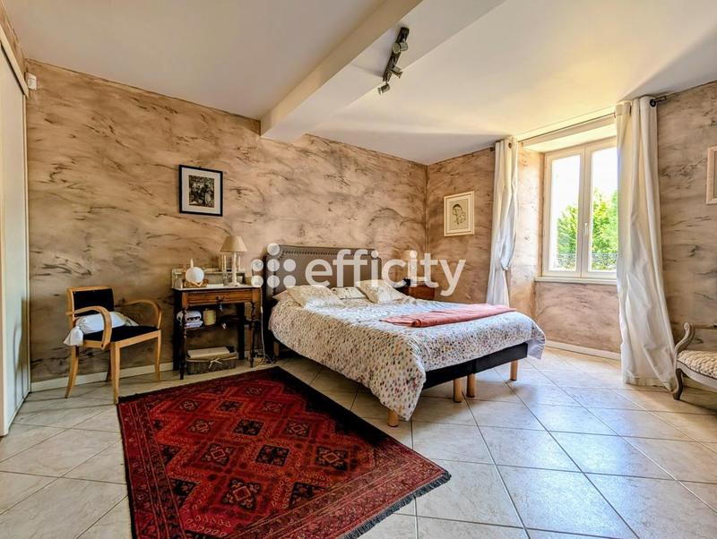 Maison - 175 m² - 8 pièces