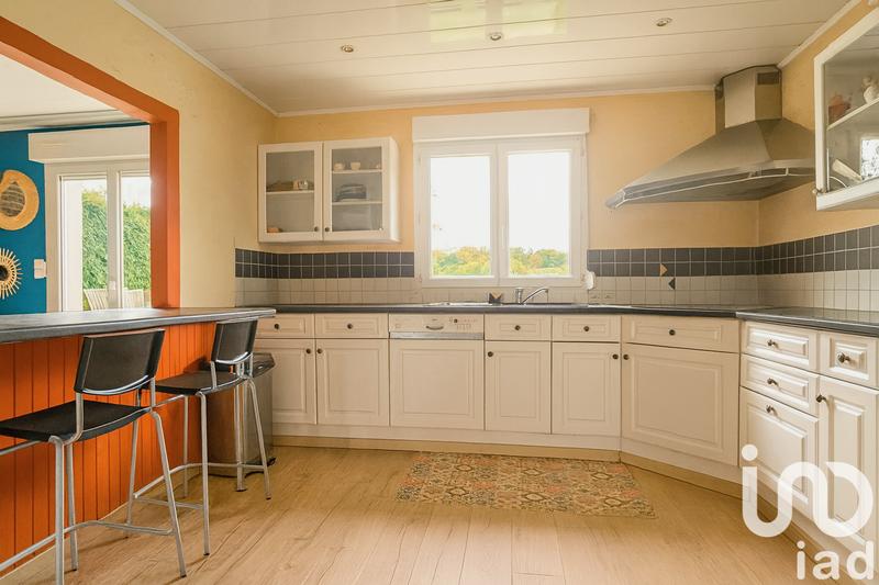 Maison - 201 m² - 8 pièces