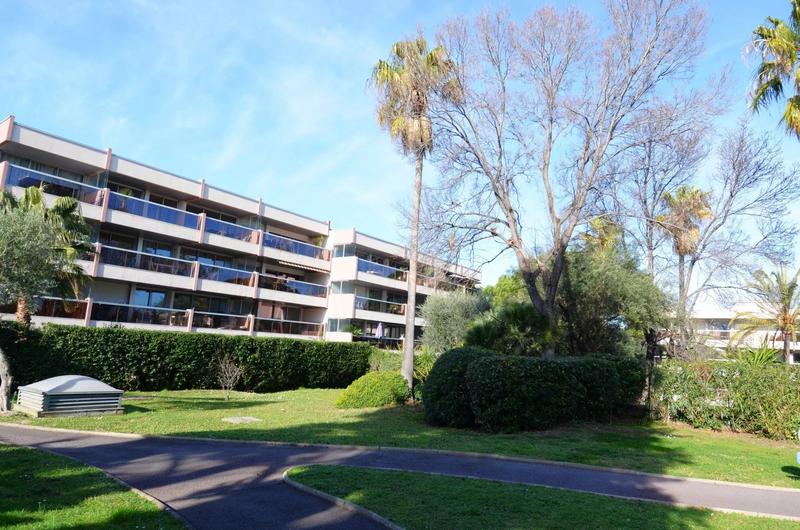 Appartement - 76 m² - 2 pièces