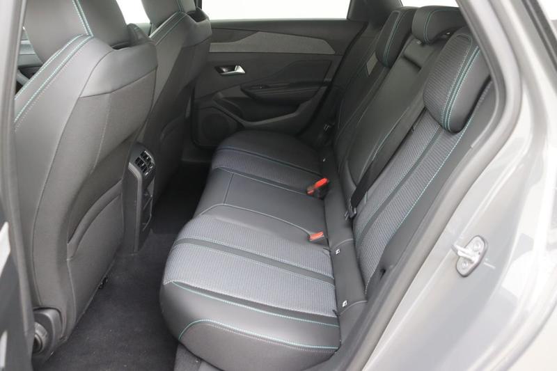 Peugeot 308 Sw III (2) 1.2 Hybrid 145 Allure E-Dcs6