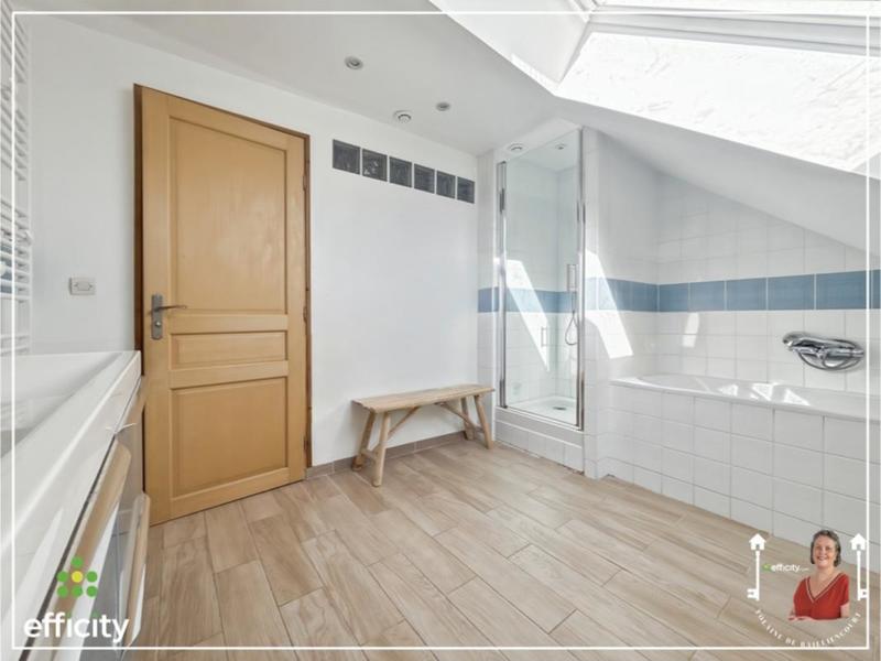 Maison - 180 m² - 7 pièces