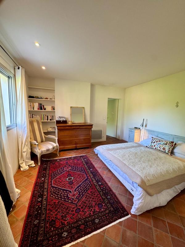 Local commercial - 270 m² - 6 pièces