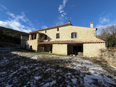 Maison - 246 m² - 8 pièces