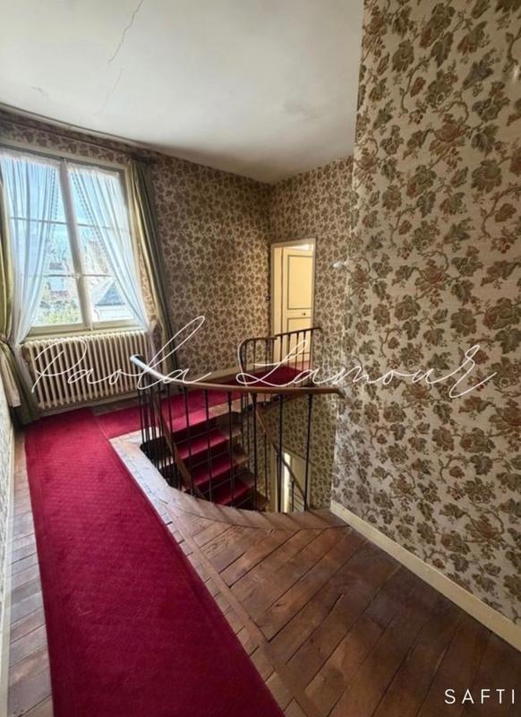 Maison - 184 m² - 8 pièces