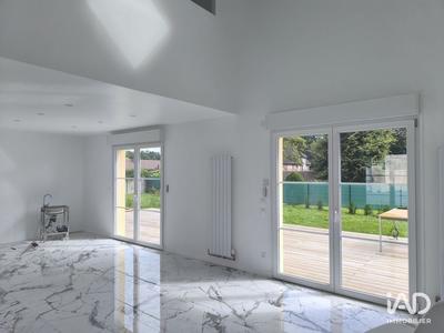 Maison - 141 m² - 5 pièces