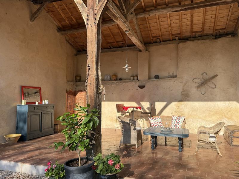 Maison ancienne - 242 m² - 8 pièces