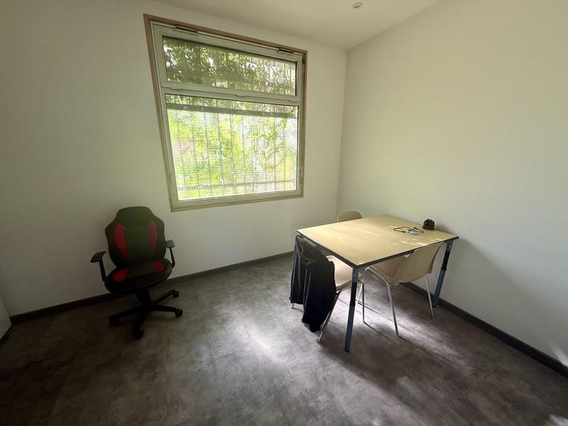 Local d'activités - 138 m²