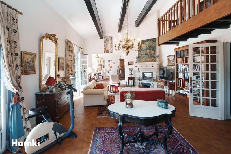 Villa - 290 m² - 6 pièces