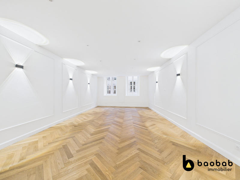 Appartement - 238 m² - 6 pièces