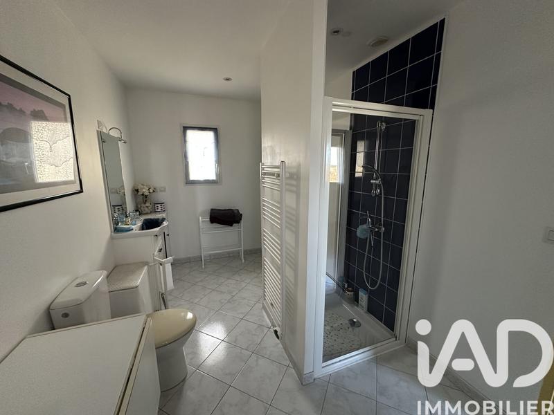 Maison - 244 m² - 8 pièces