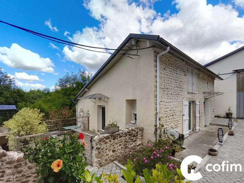 Maison - 372 m² - 7 pièces