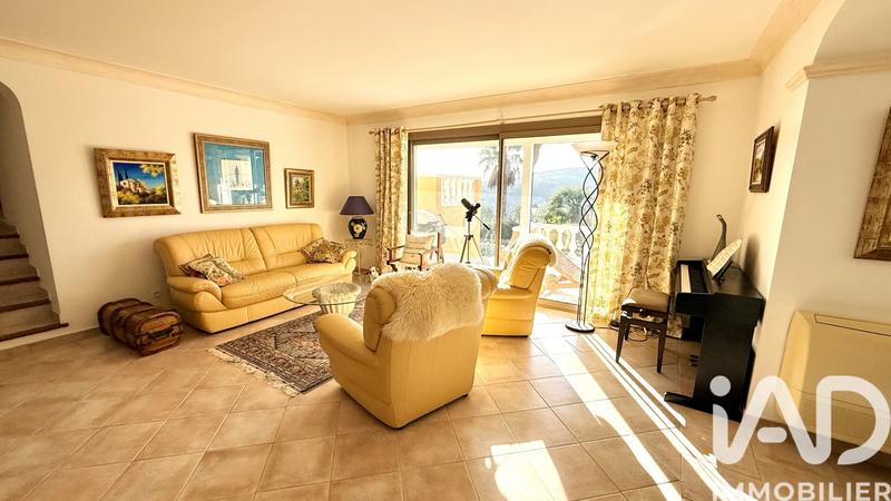 Maison - 177 m² - 6 pièces