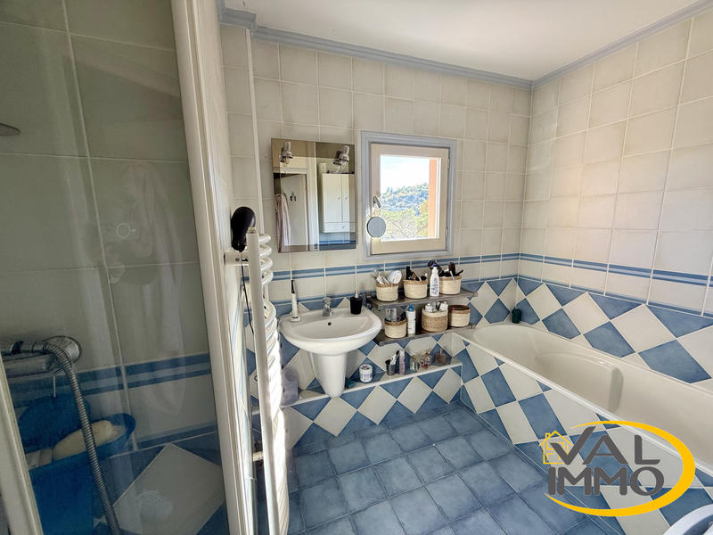 Appartement - 84 m² - 4 pièces