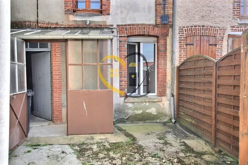 Maison - 250 m² - 13 pièces