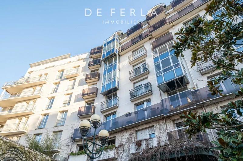 Appartement - 100 m² - 5 pièces