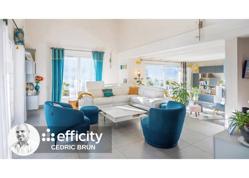 Villa - 337 m² - 10 pièces