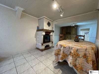 Maison traditionnelle - 177 m² - 7 pièces