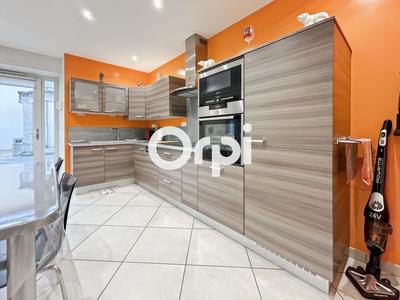 Maison - 128 m² - 5 pièces