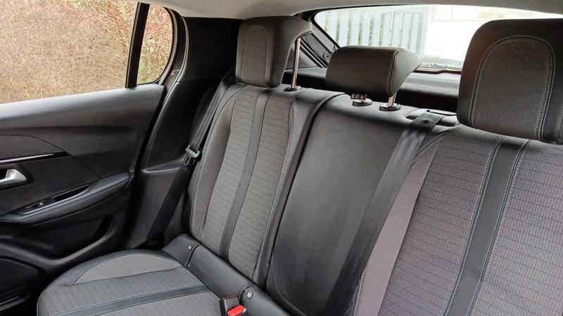 Peugeot 208 1.2 PureTech 100 Allure