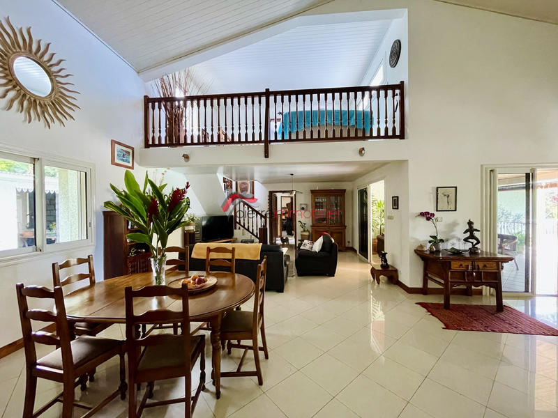 Maison - 167 m² - 6 pièces