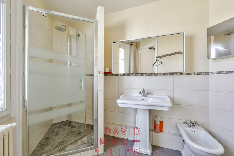 Appartement - 75 m² - 3 pièces