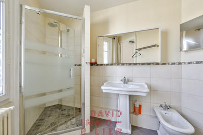 Appartement - 75 m² - 3 pièces