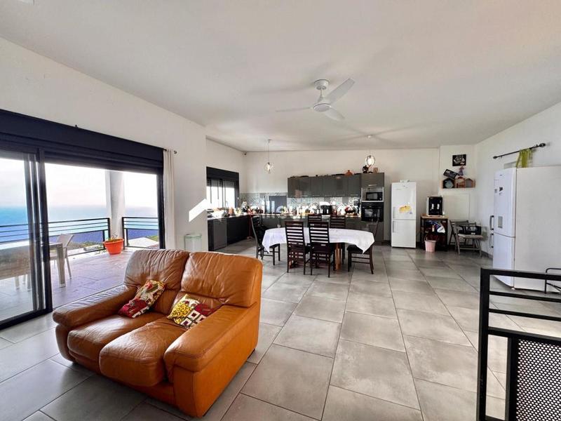 Villa - 200 m² - 7 pièces