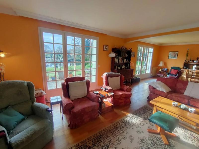 Villa - 270 m² - 5 pièces