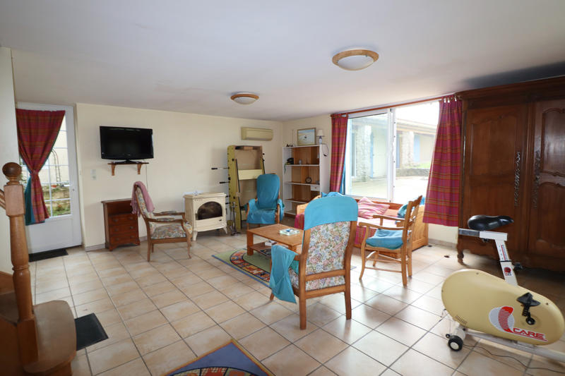 Propriété - 353 m² - 12 pièces