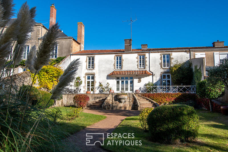 Maison - 338 m² - 11 pièces