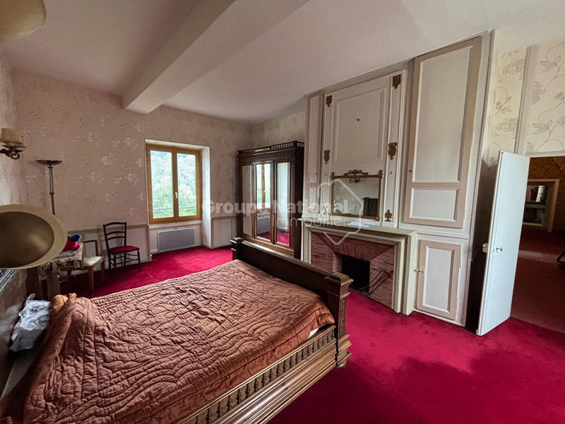 Maison - 190 m² - 7 pièces