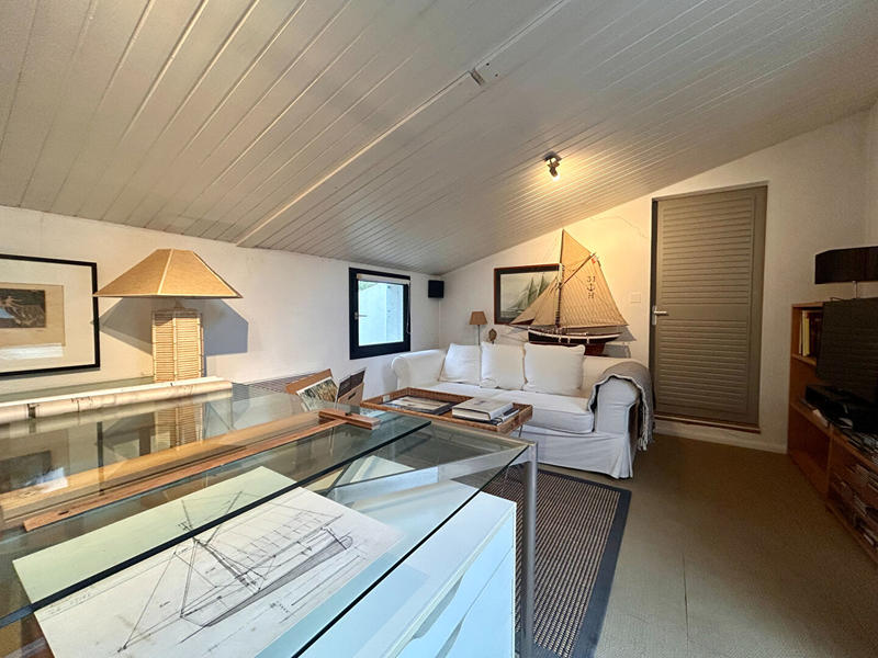 Maison - 185 m² - 6 pièces