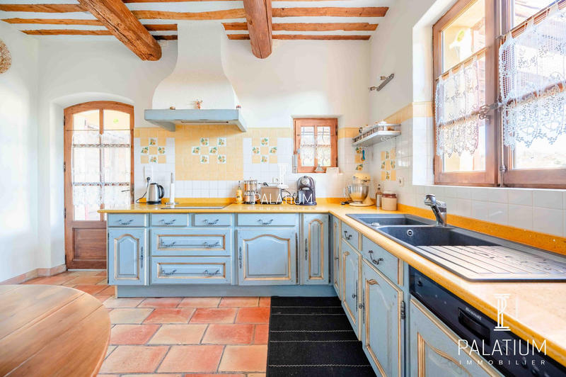 Villa - 203 m² - 6 pièces