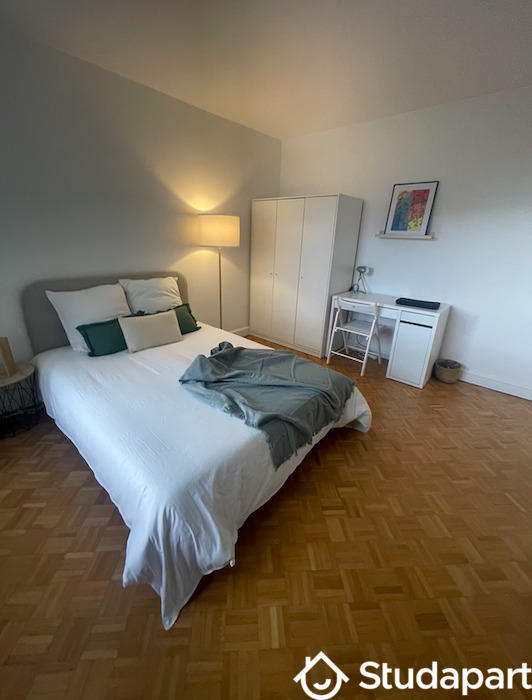 Chambre - 13 m² - 1 pièce