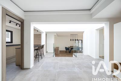 Maison - 181 m² - 5 pièces