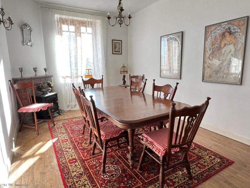 Maison ancienne - 199 m² - 7 pièces