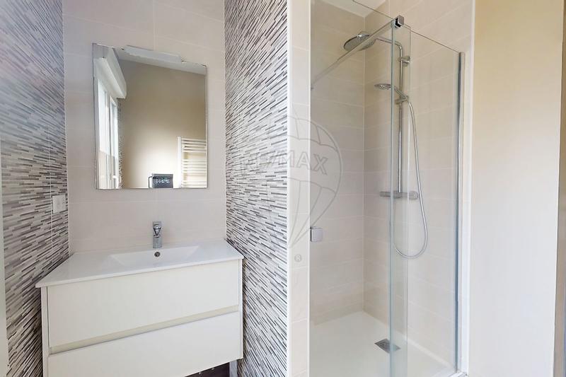 Maison - 194 m² - 6 pièces