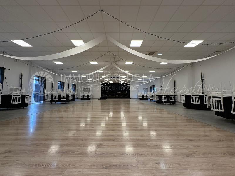 Local commercial - 473 m²