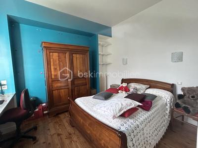 Maison - 166 m² - 6 pièces