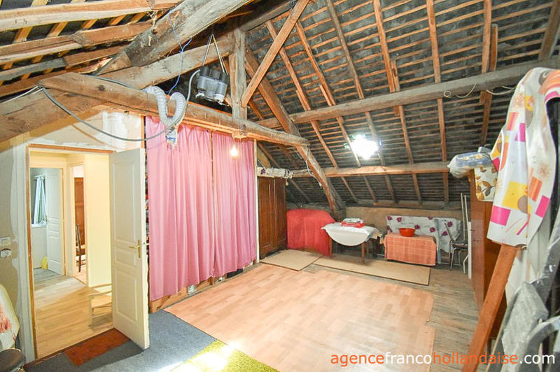 Maison en pierre - 97 m² - 6 pièces