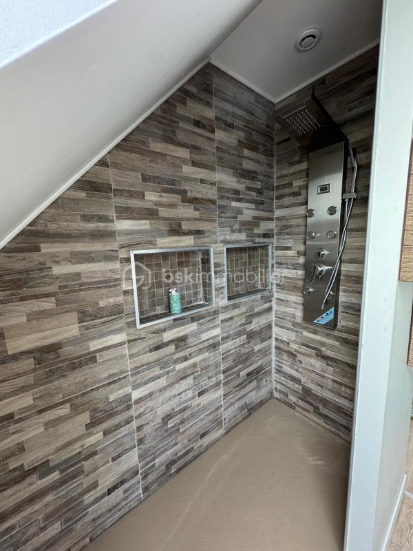 Maison - 150 m² - 8 pièces