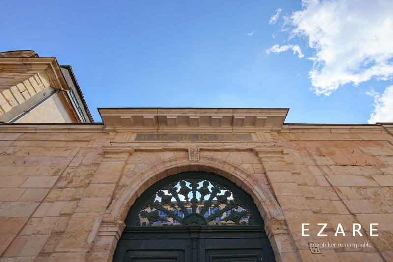 Appartement - 202 m² - 6 pièces