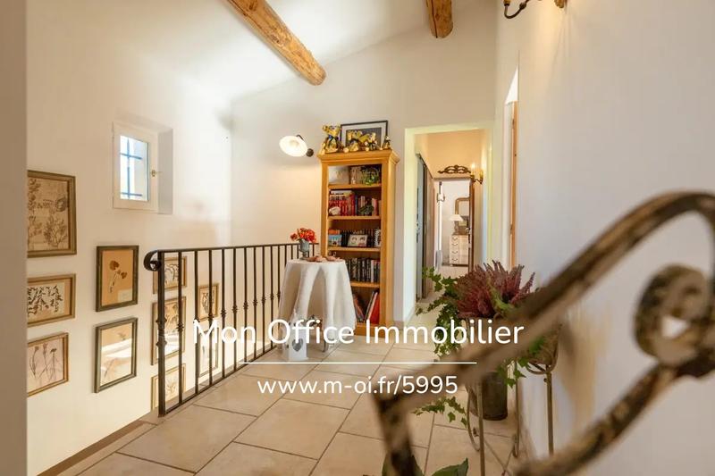 Maison - 224 m² - 7 pièces