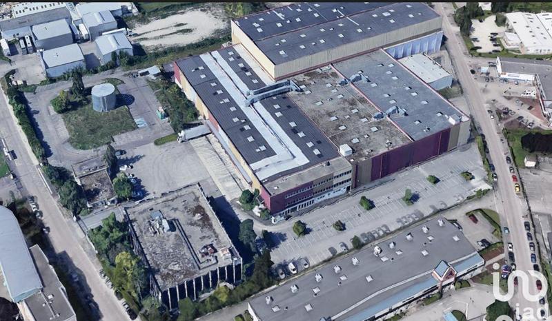 Local commercial - 4 000 m²