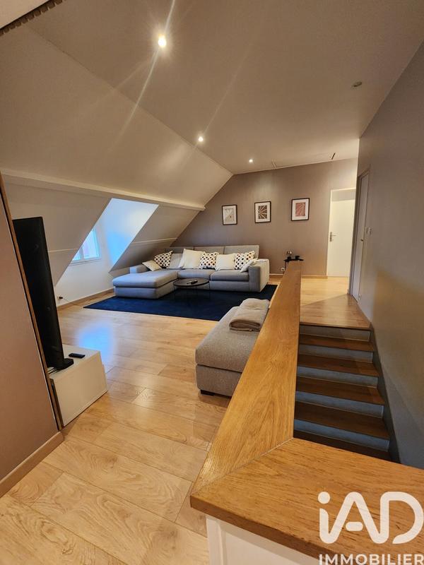 Maison - 214 m² - 6 pièces