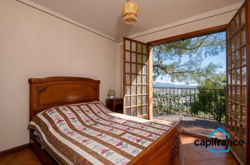 Villa - 213 m² - 7 pièces