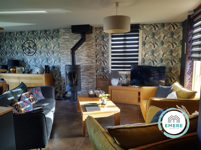 Maison - 99 m² - 5 pièces