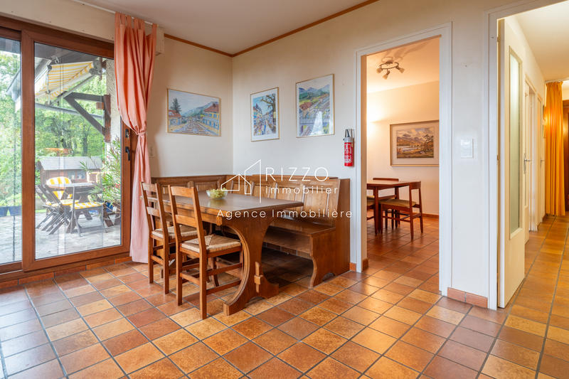 Maison - 200 m² - 6 pièces